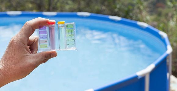 prodotti per l'analisi dell'acqua delle piscine