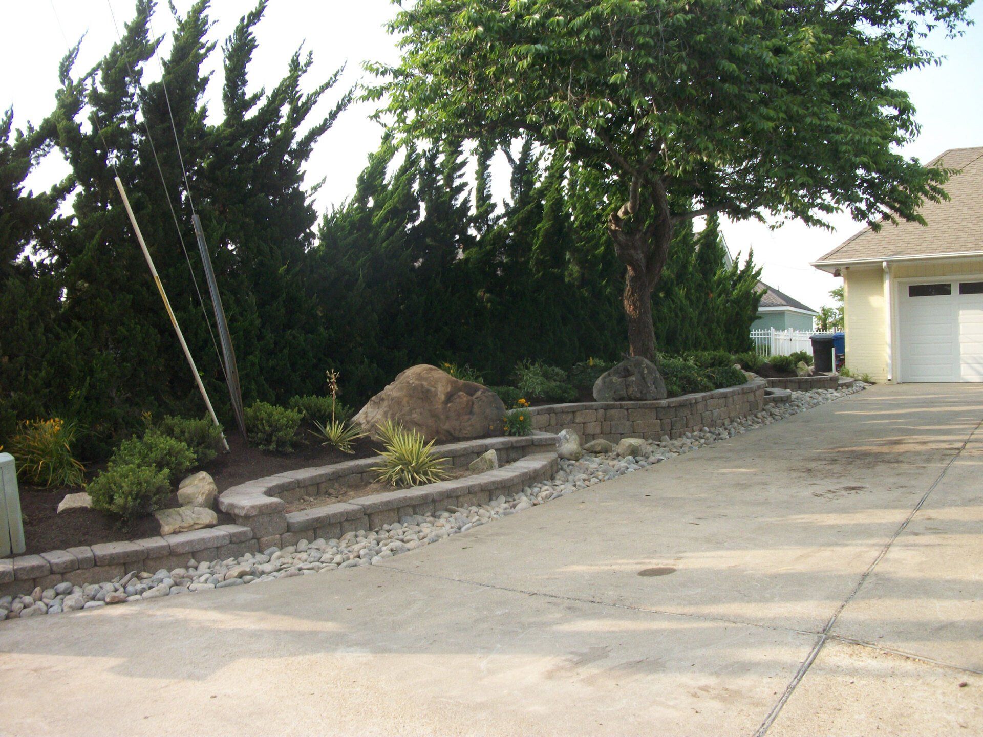 Tomeu Ret Wall — Chesapeake, VA — Brooks Landscaping, Inc.