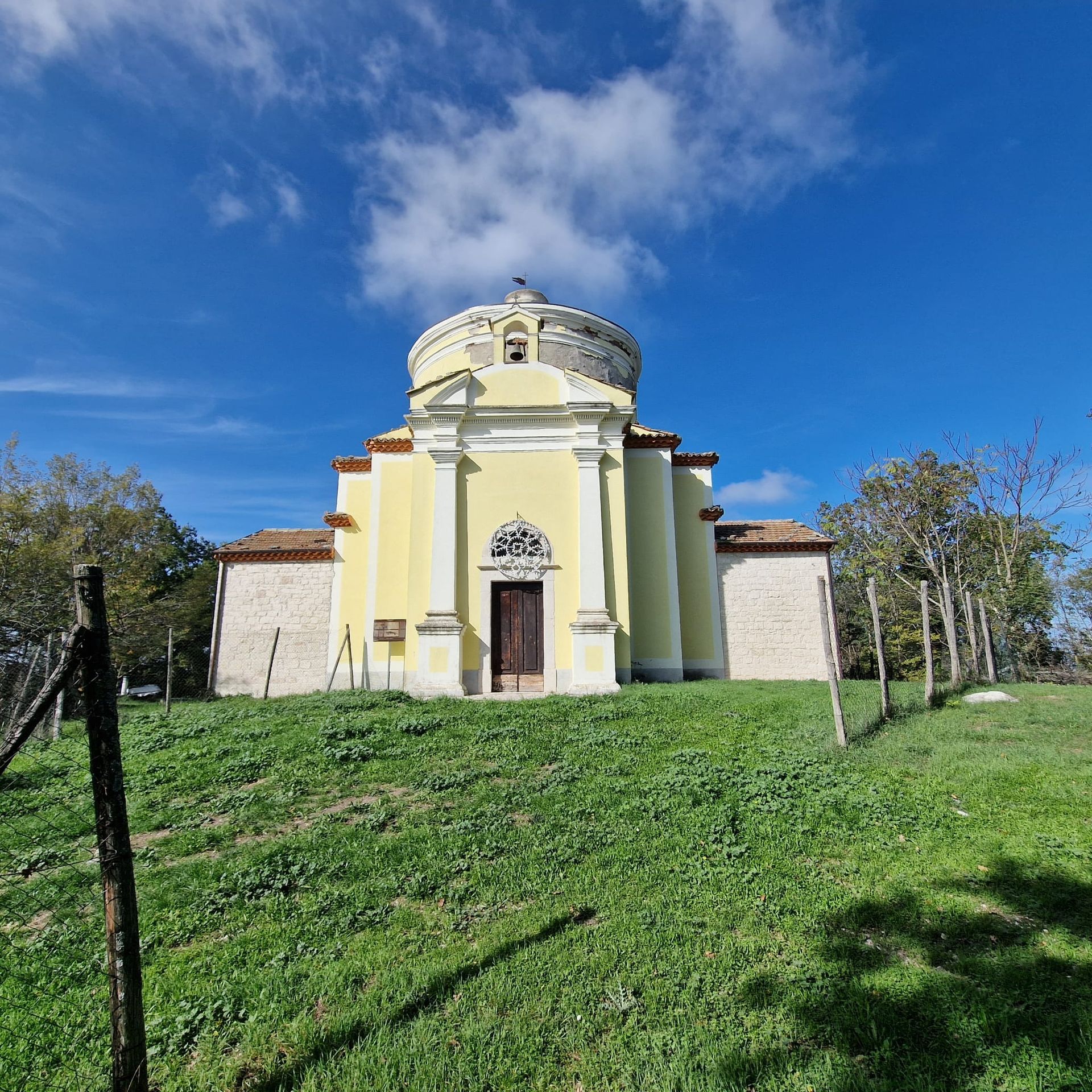 lavori chiesetta della madonna della neve del tratturo