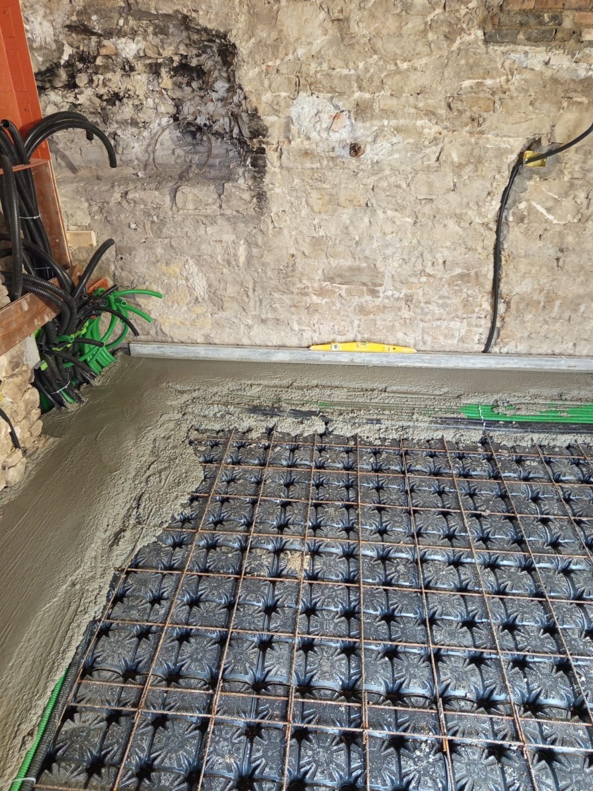 lavori chiesetta della madonna della neve del tratturo