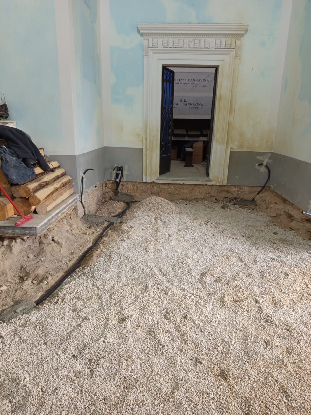 lavori chiesetta della madonna della neve del tratturo