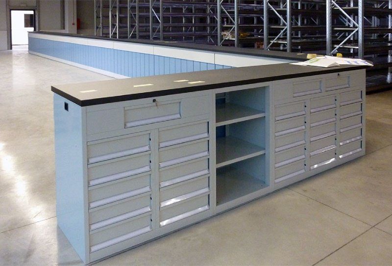 banco vendita in metallo