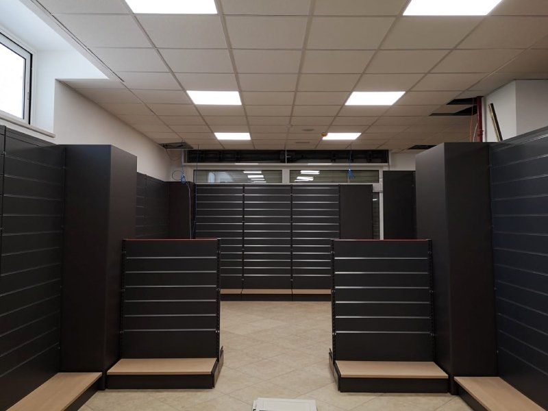 scaffalature per esercizi commerciali