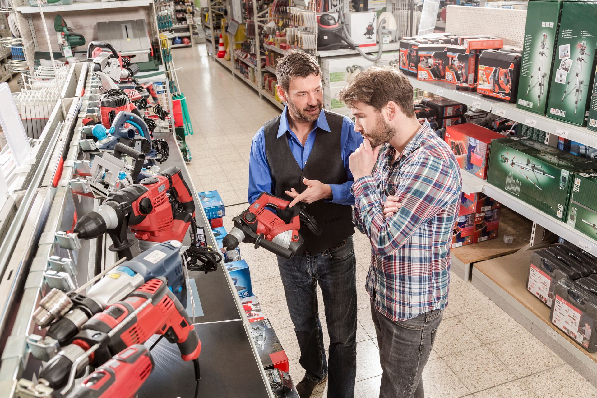 Scaffalature per farmacie a Napoli e in Campania design moderno