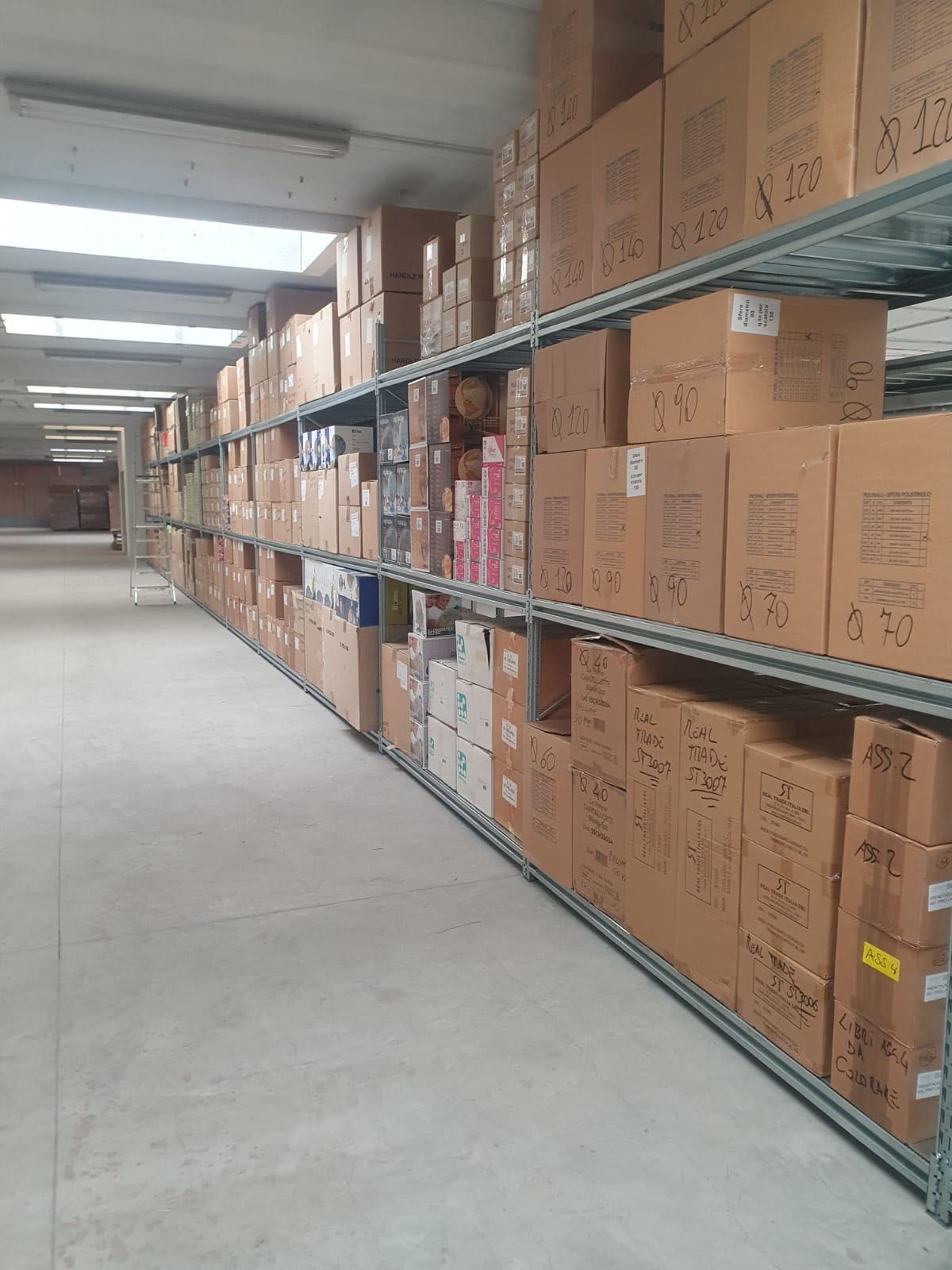 Scaffalature per magazzini a Napoli