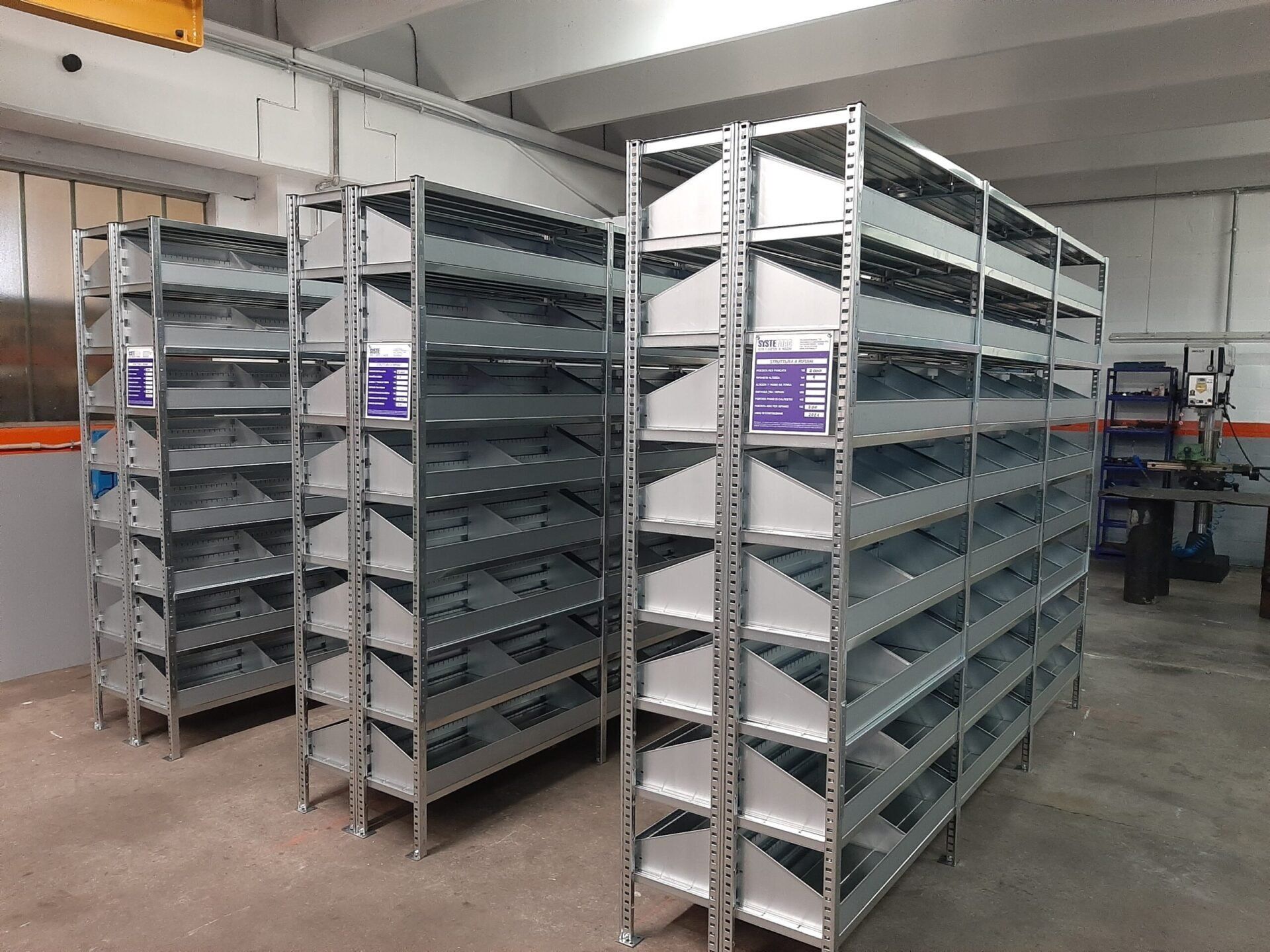 Scaffalatura per archivi a Napoli e in Campania per gomme