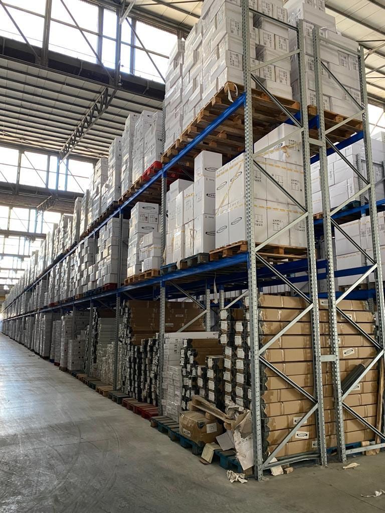 Scaffalature per farmacie a Napoli e in Campania