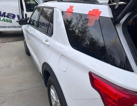 Car back window replacement in Myrtle Beach, SC Car back window replacement in Myrtle Beach, SC