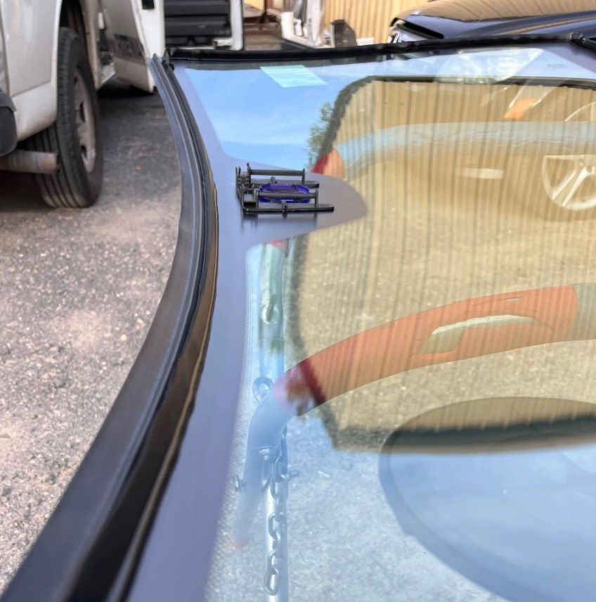 Lincoln windshield replacement in Conway, SC Lincoln windshield replacement in Conway, SC