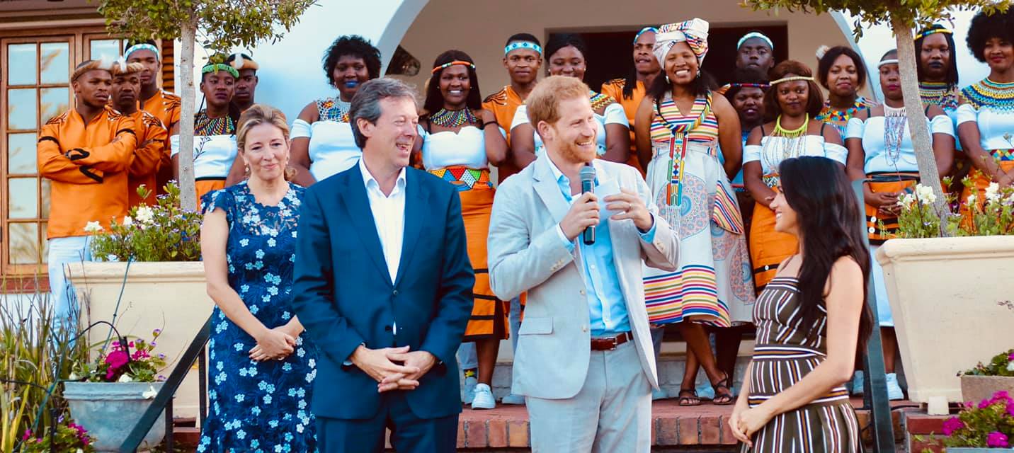 Prinz Harry und Meghan Merkle während ihres Staatsbesuchs in Südafrika zum Tag des Kulturerbes mit The Travel Cafe Cape Town