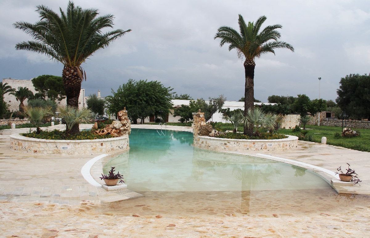 PISCINA FREE FORM & NATURE