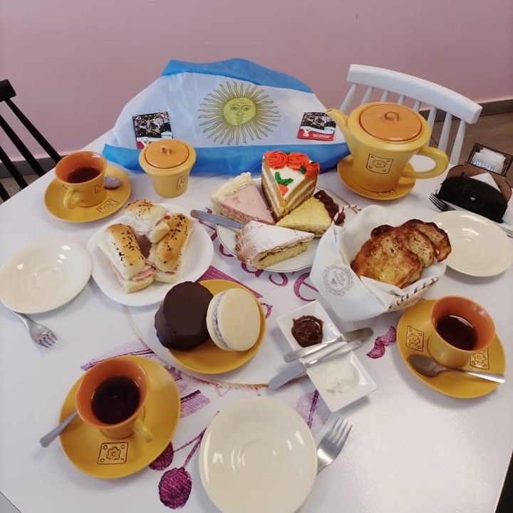 M&C Salón de Té y Multiespacio - Confitería y Casa de Té