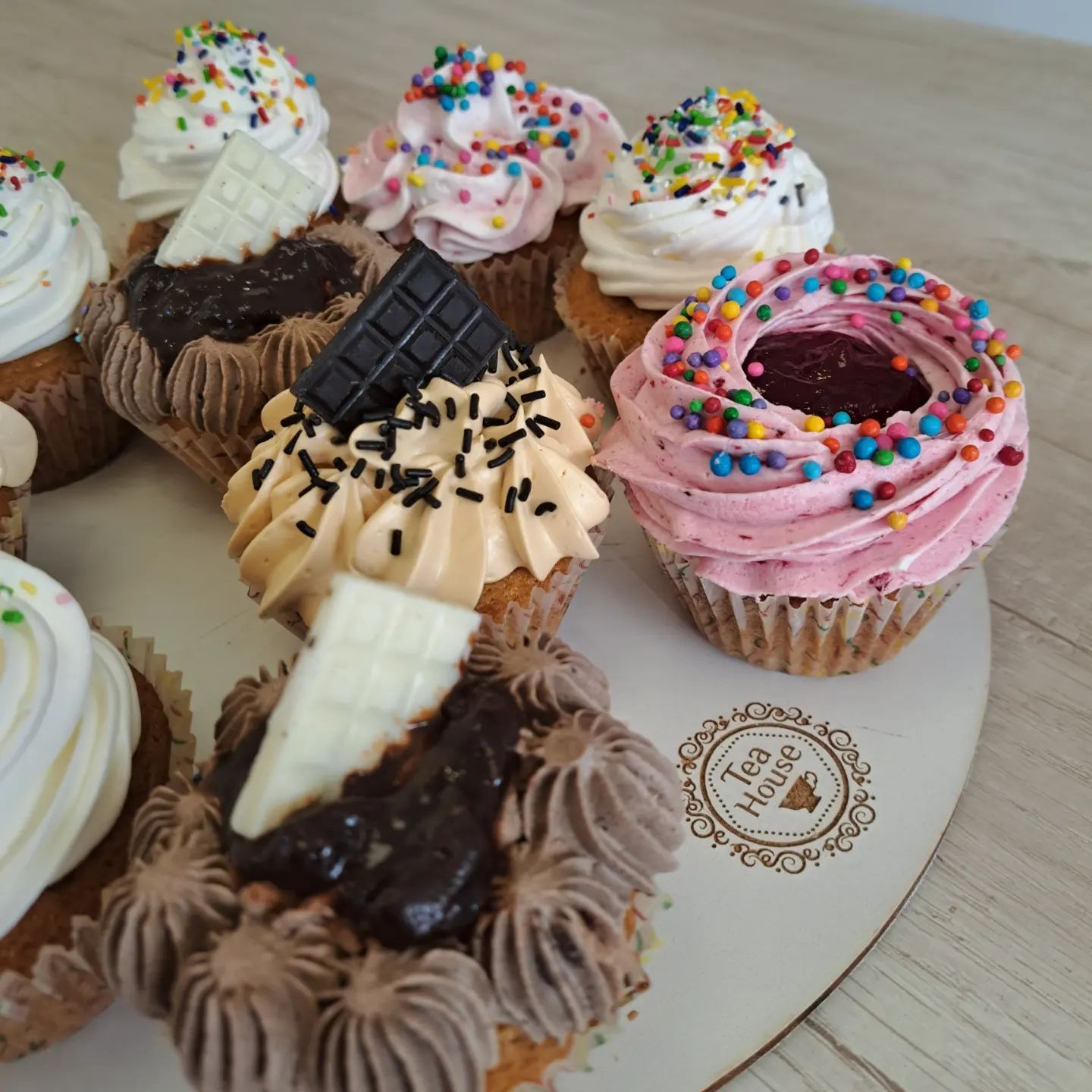 M&C Salón de Té y Multiespacio - Confitería y Casa de Té