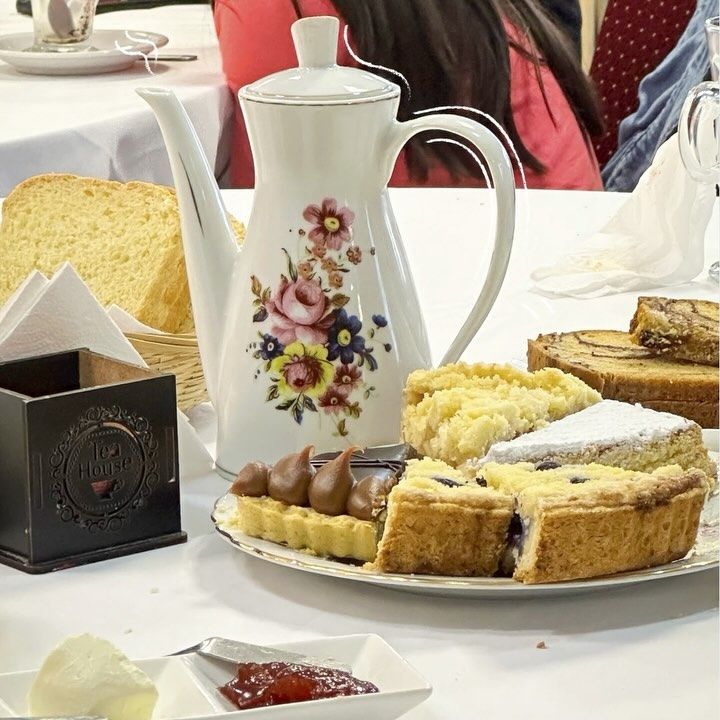 M&C Salón de Té y Multiespacio - Confitería y Casa de Té