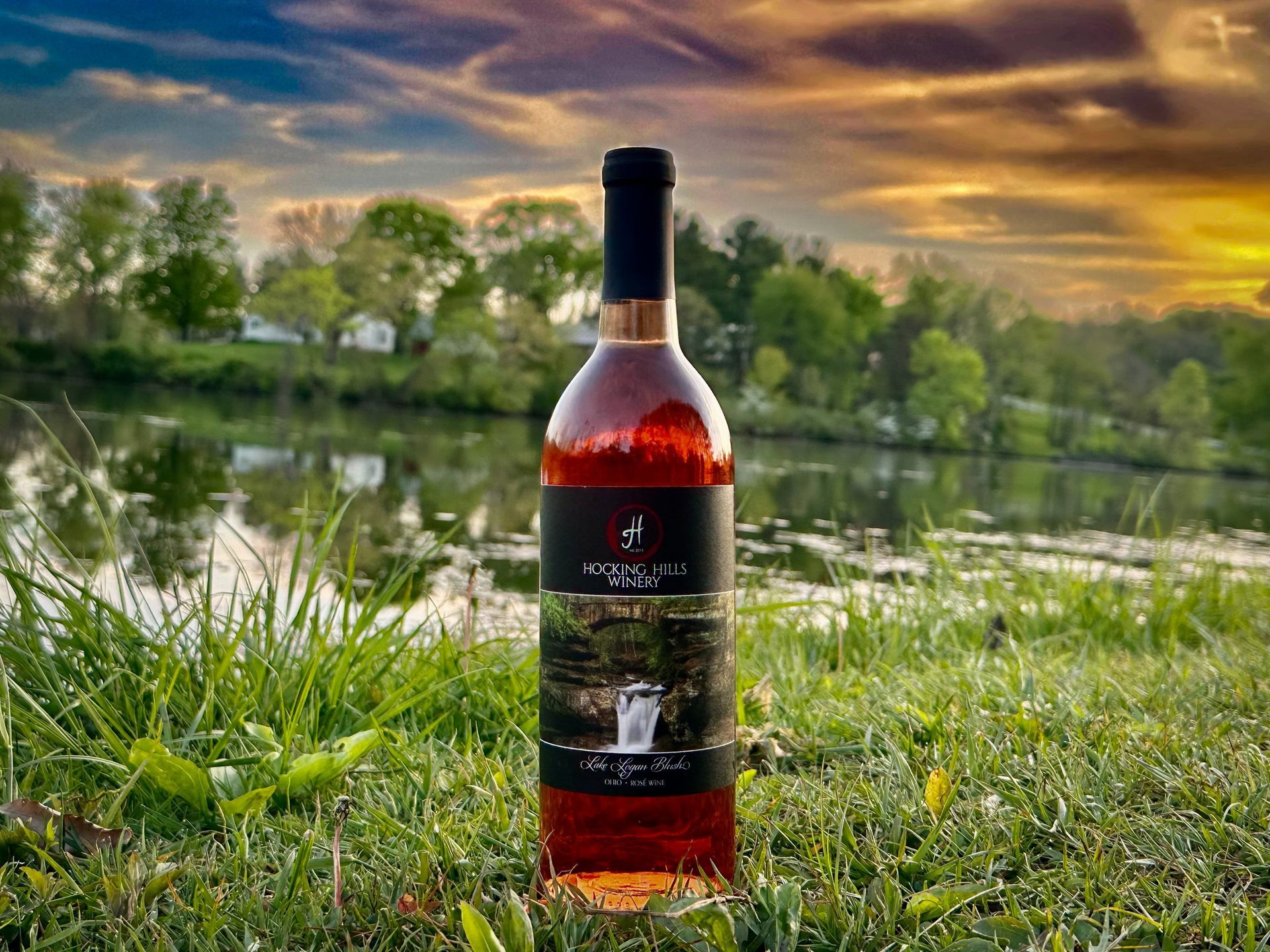 Lake Logan Blush Wine Bottle