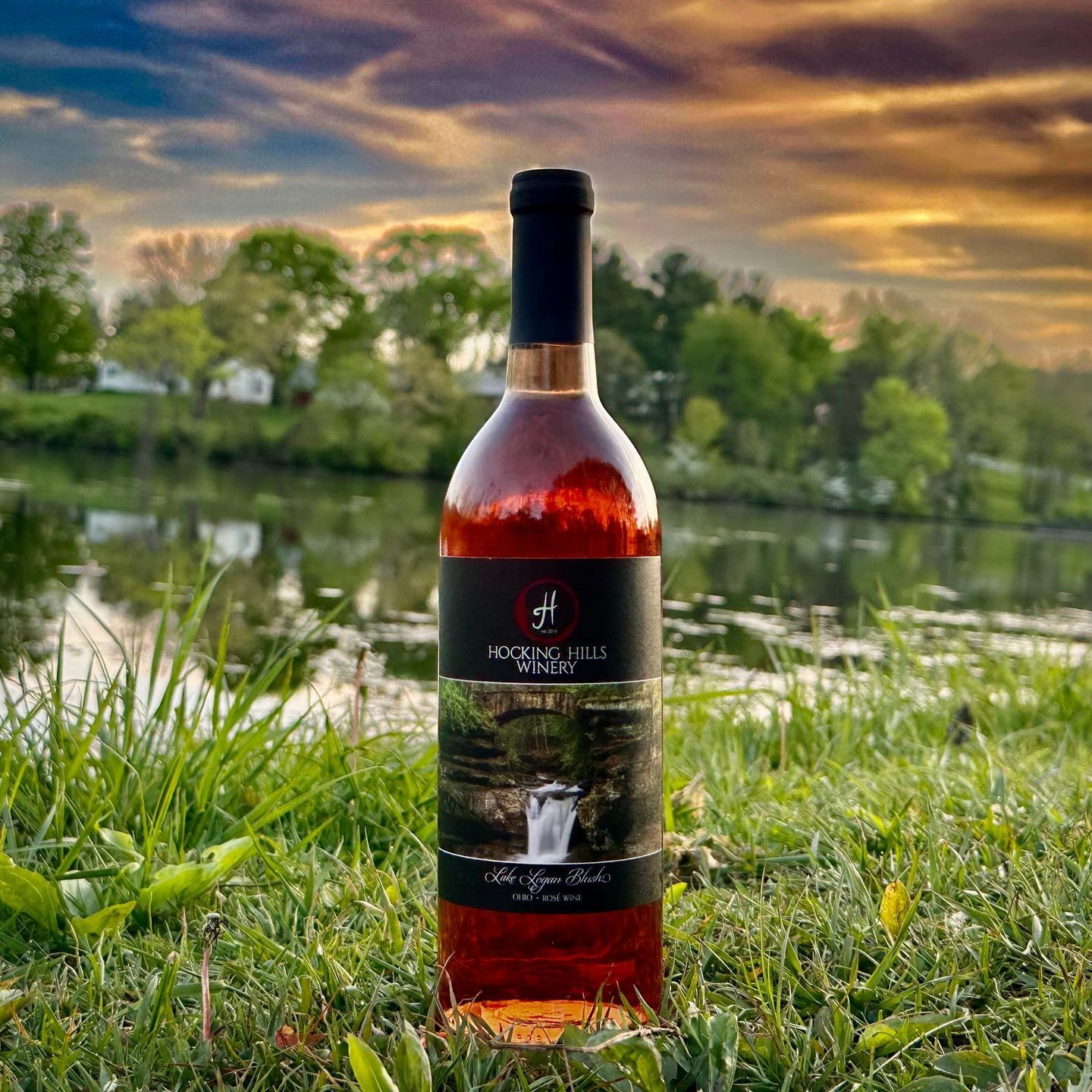 Lake Logan Blush Wine