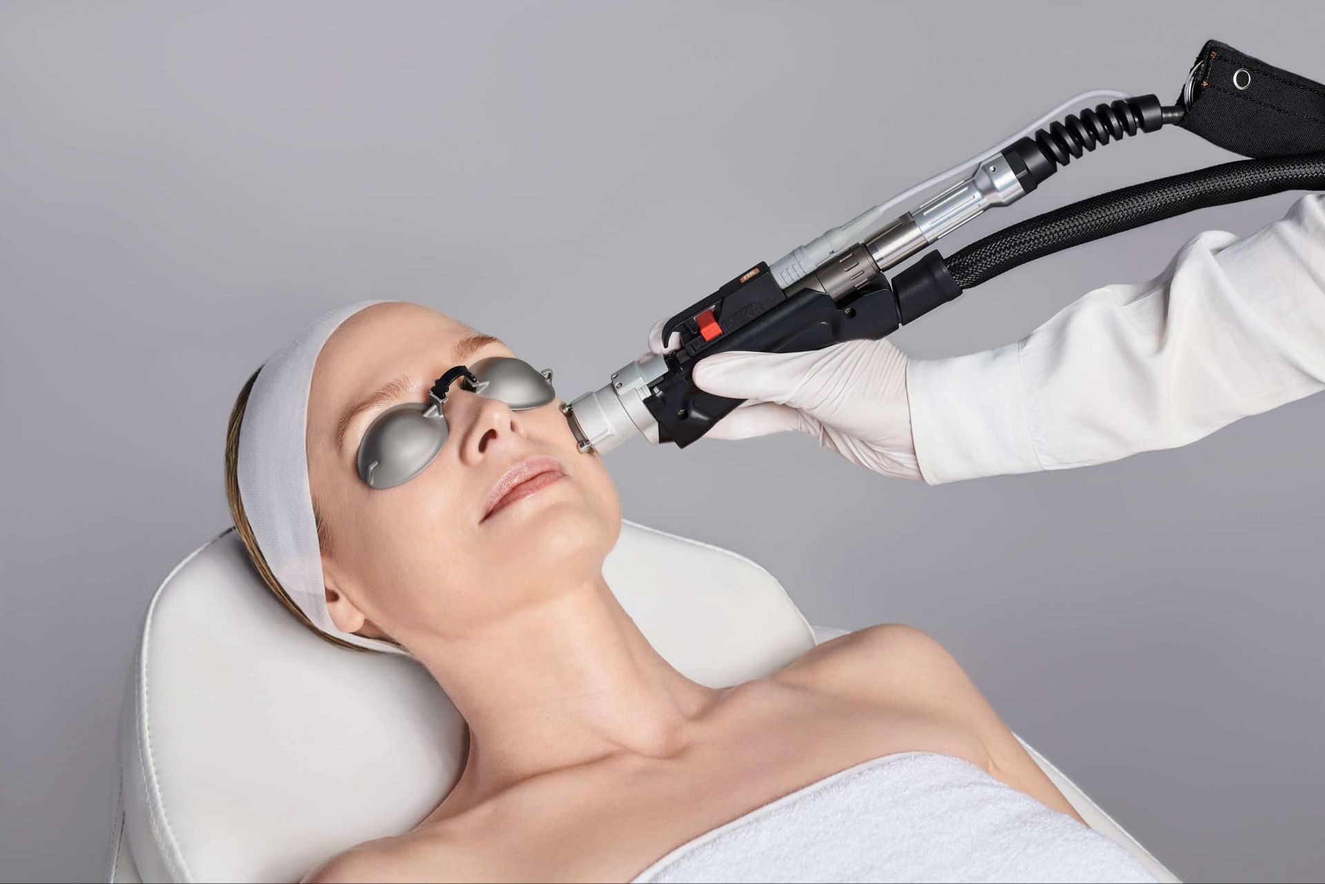 Improve your skin with MoveoGlo Pain-Free Laser Facial