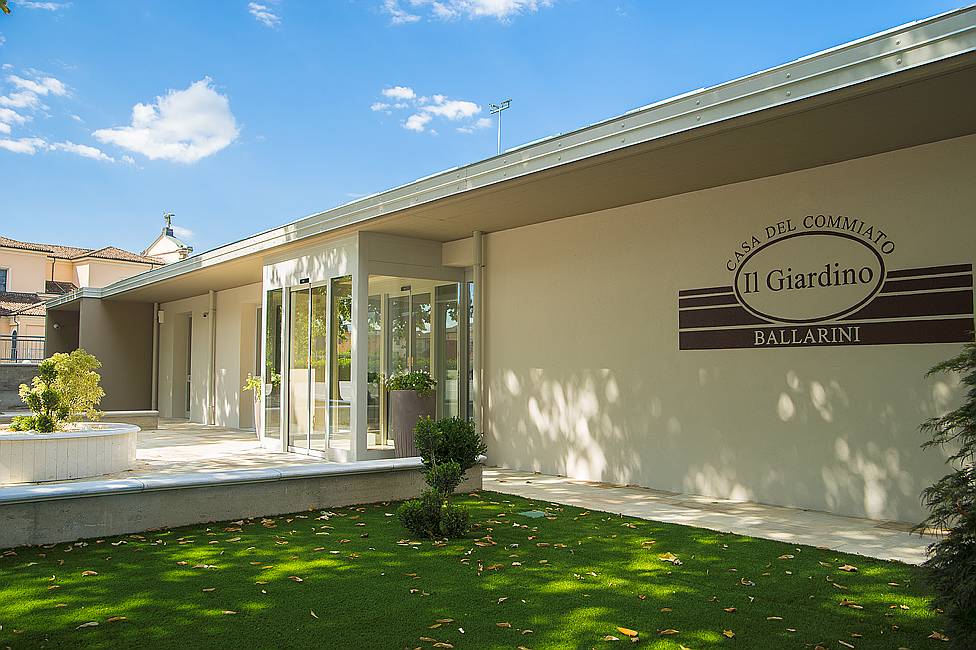 Giardino interno  della Casa del Commiato Il Giardino