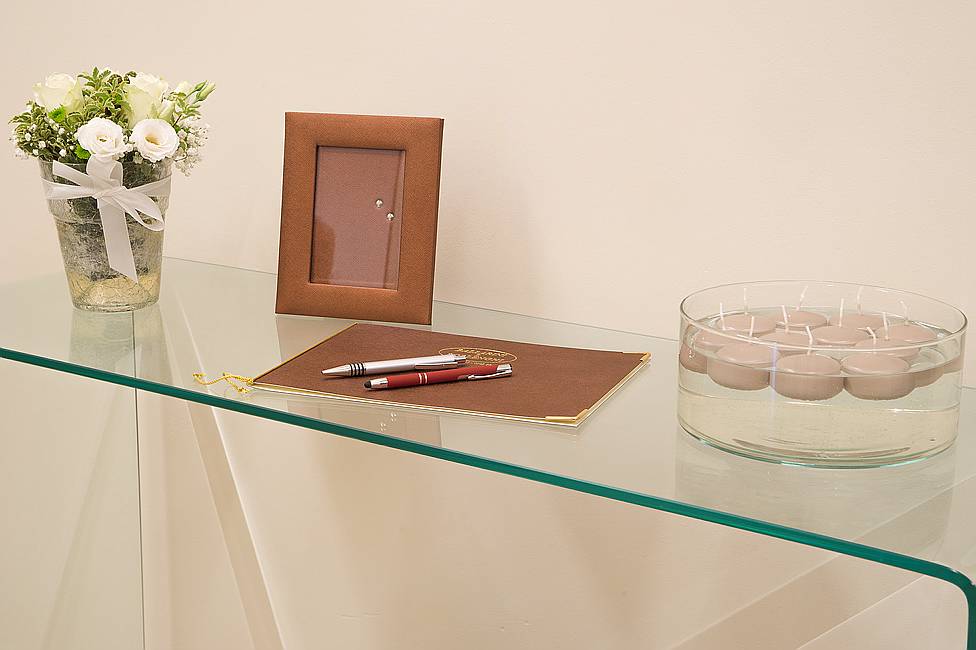 Libro presenze nella Sala del Commiato per parenti e amici