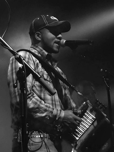 Wayne Singleton - Promo Picture 01