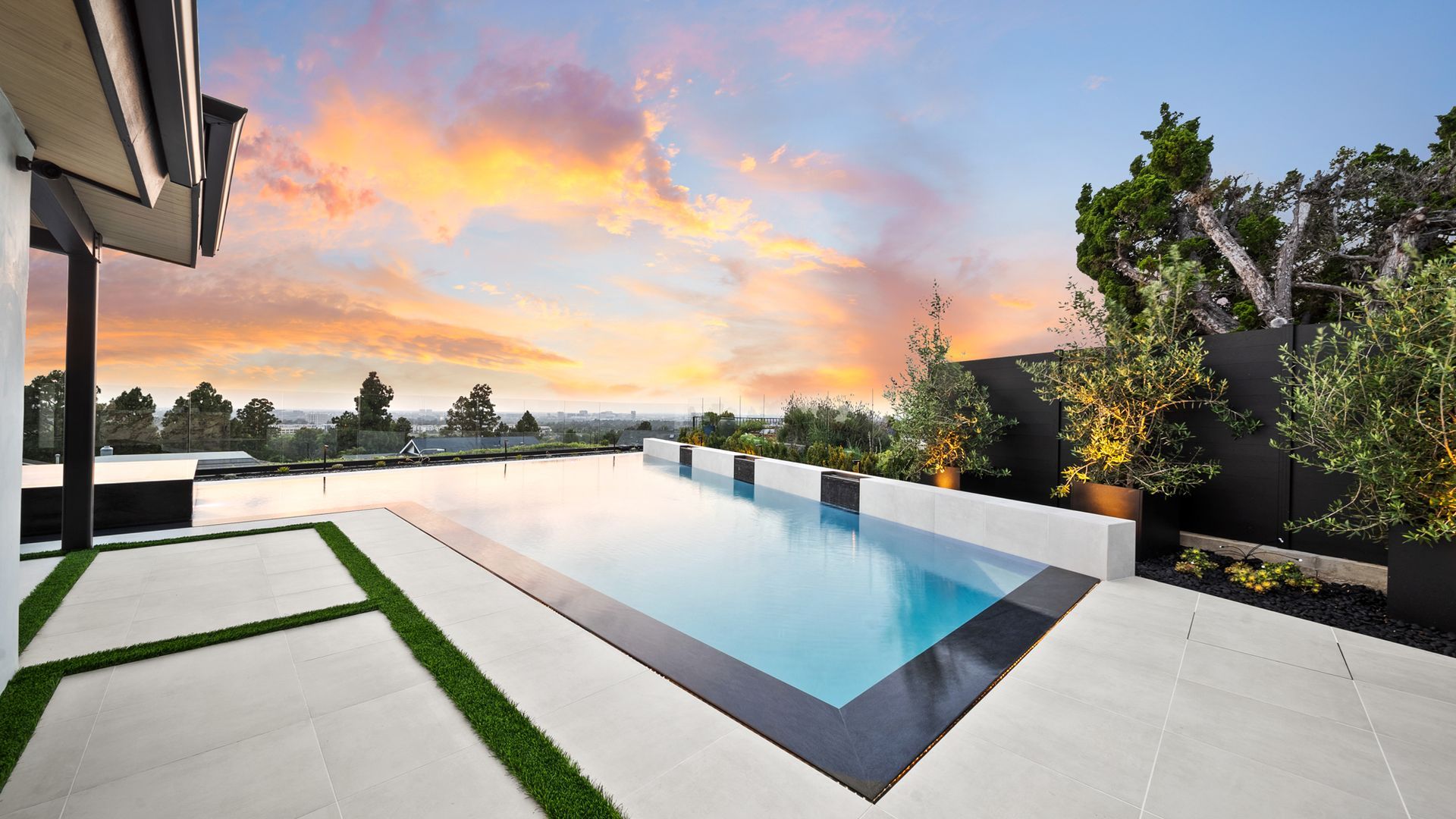 Luxury swimming pool contractor project in Orange County by Westmod.