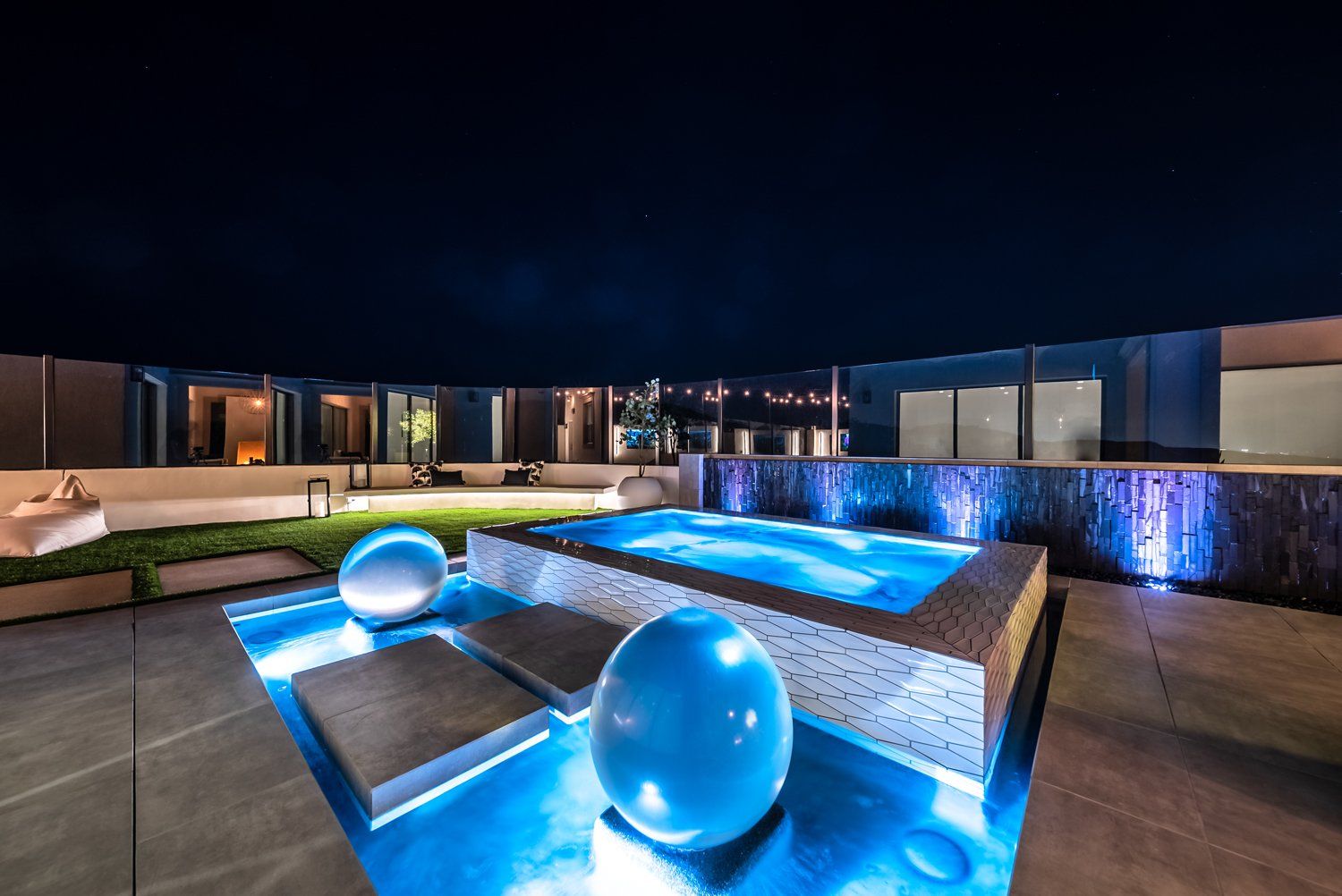 Luxury Swimming pool in Irvine, CA.