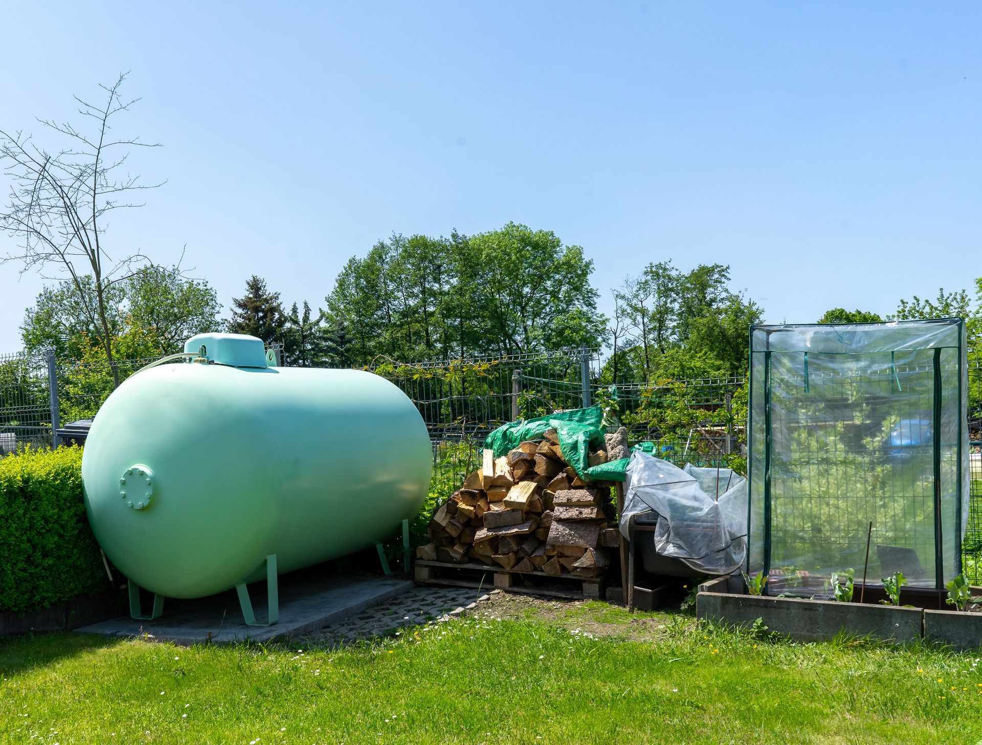 Large outdoor propane tank installed by trusted residential propane suppliers. Large outdoor propane tank installed by trusted residential propane suppliers.