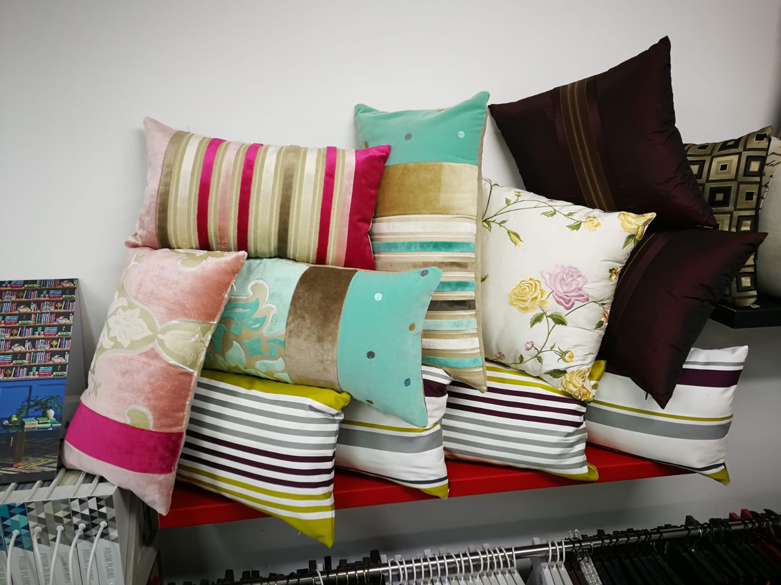 cuscini in varie forme e stili