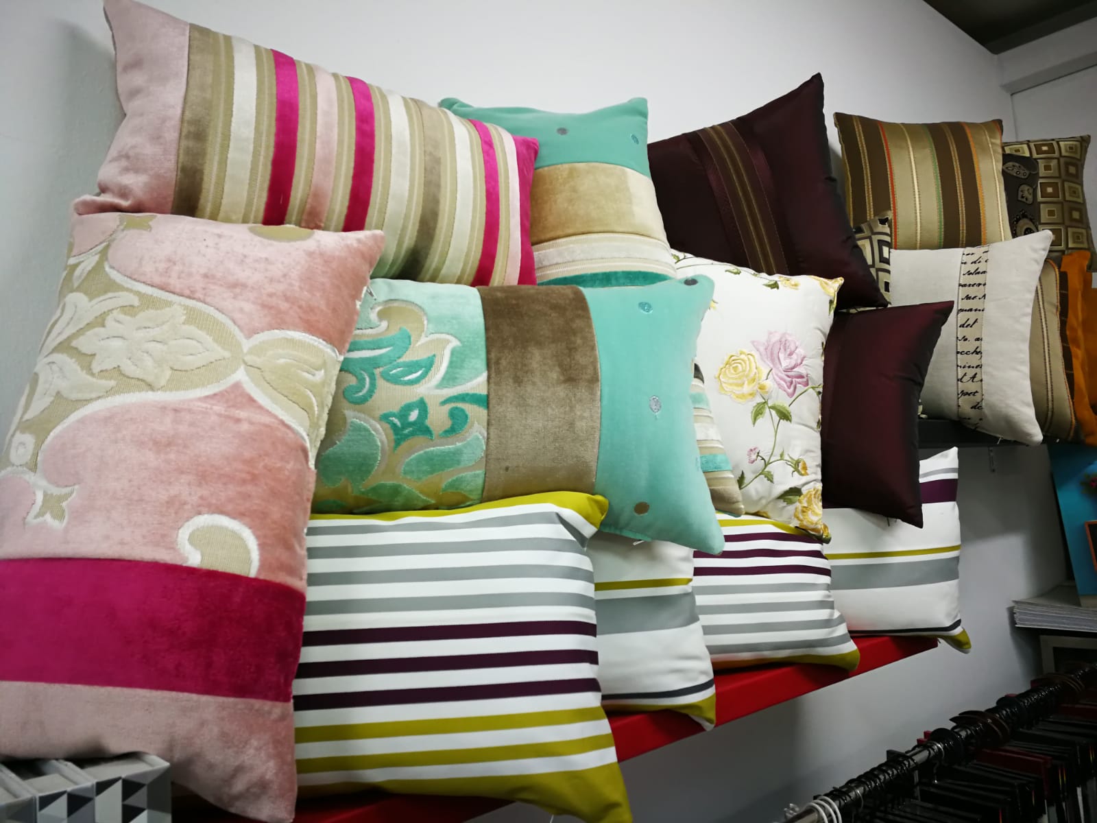 cuscini in varie fantasie