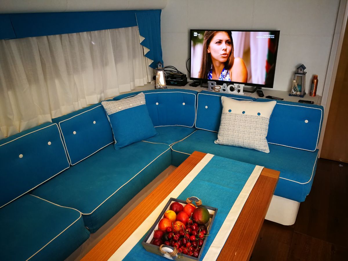 camera all'interno di una barca