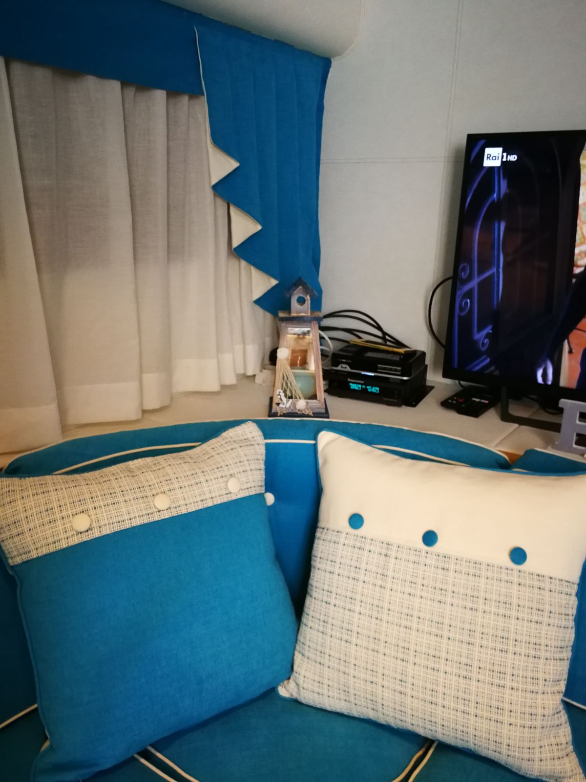 interni camere barca con tappezzeria