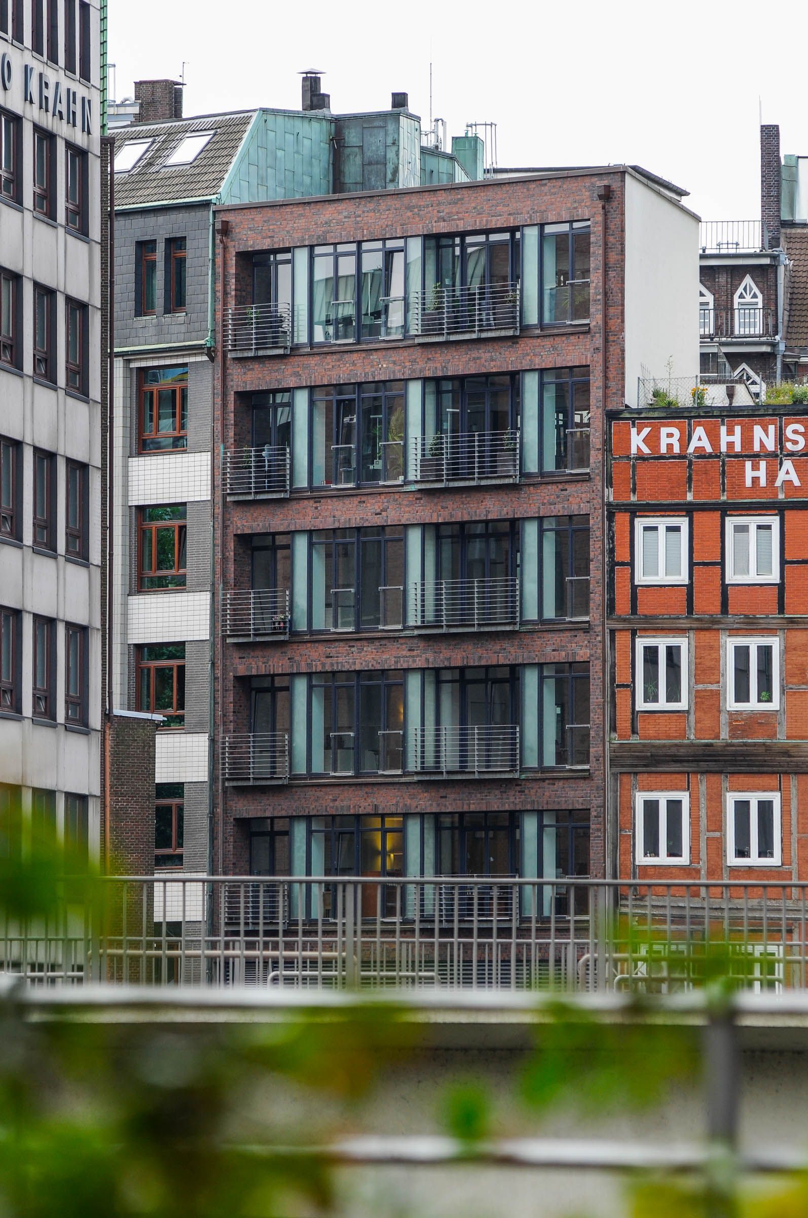 Der Firmensitz der Grundstücksgesellschaft Prignitz, vom Nikolaifleet aus gesehen