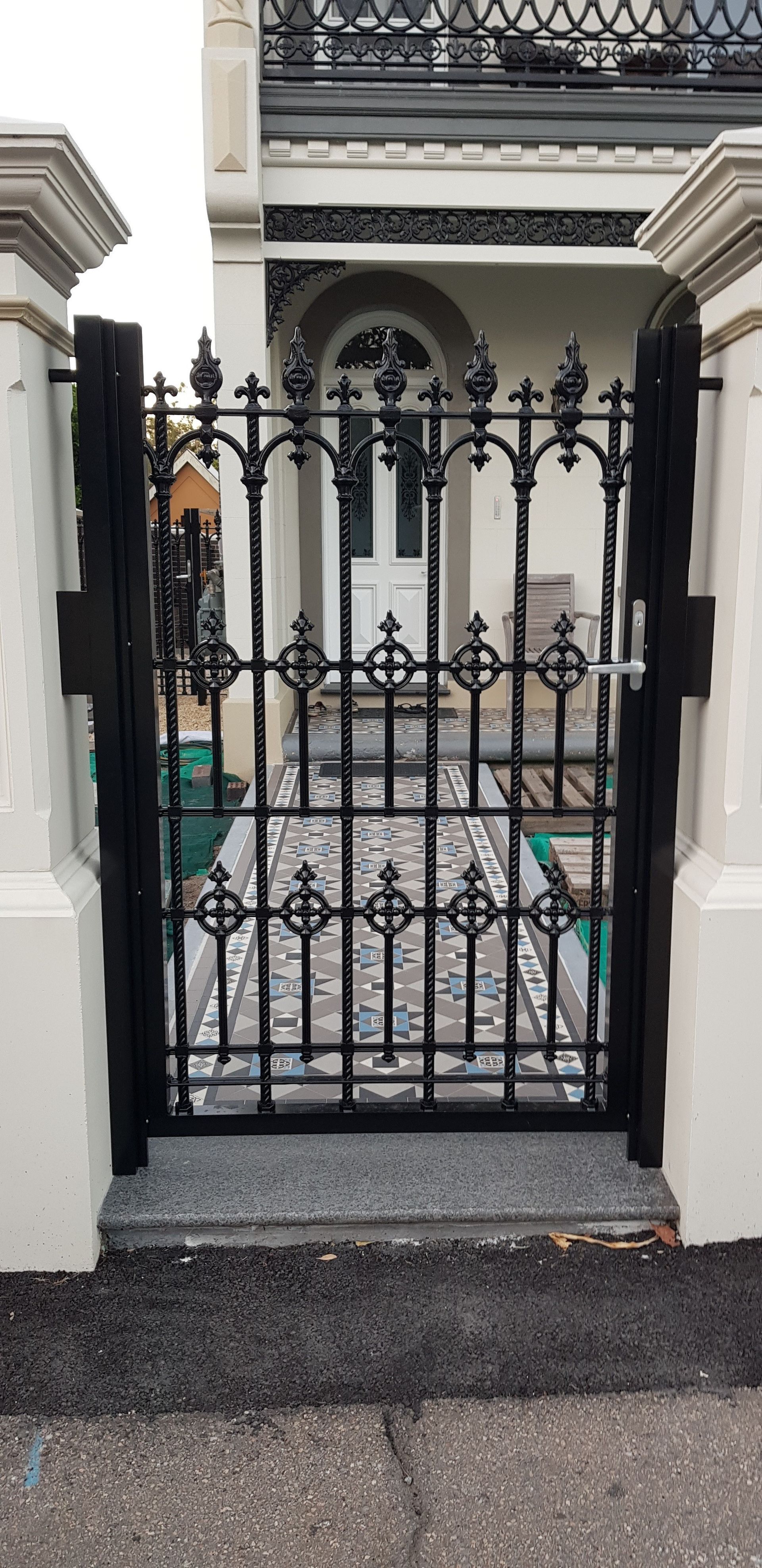 CAHILL-HINDEMARSH Gate - Newcastle NSW