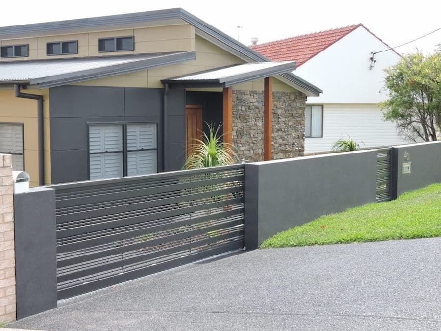 Grey Horizon Slat Fence -  Aluminium Manufacturer in Newcastle, NSW