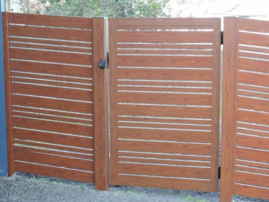 Combination Knot Wood Gate - Aluminium Gates in Newcastle, NSW