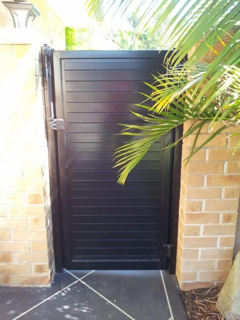 Black Horizontal Slat Gate - Aluminium Gates in Newcastle, NSW