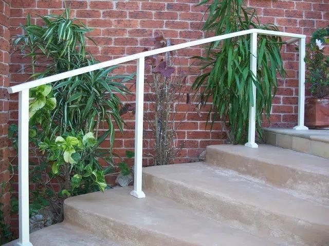 Single Rail Oval Top - Aluminium Manufacturer in Newcastle, NSW