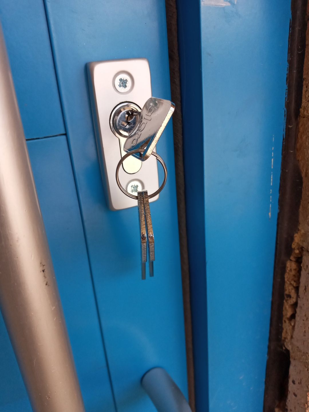 Aluminium Door Locks, Locksmiths In The Leeds Area, For Lock Repairs And Replacement Door Locks