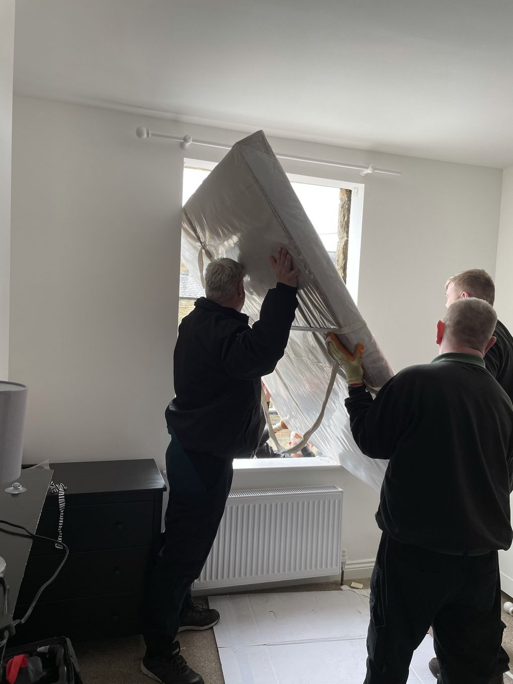 Window Removal, Window glass Removal, Window glass removal, Glass pane removal, Full window removal,