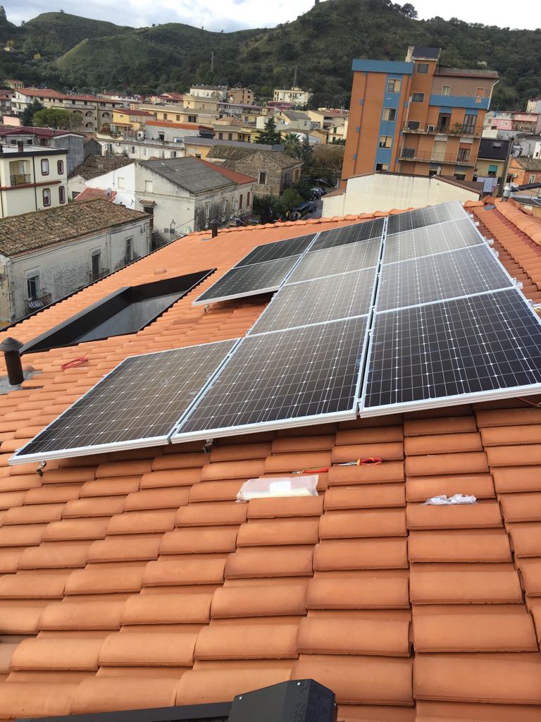 Pannelli fotovoltaici sul tetto