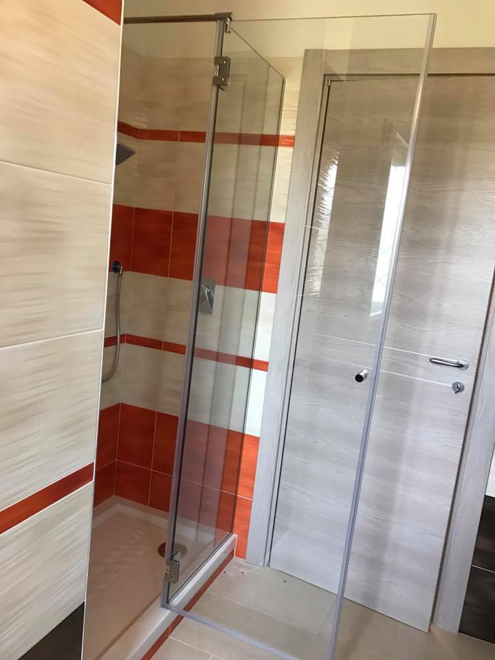 box doccia con vetri trasparenti
