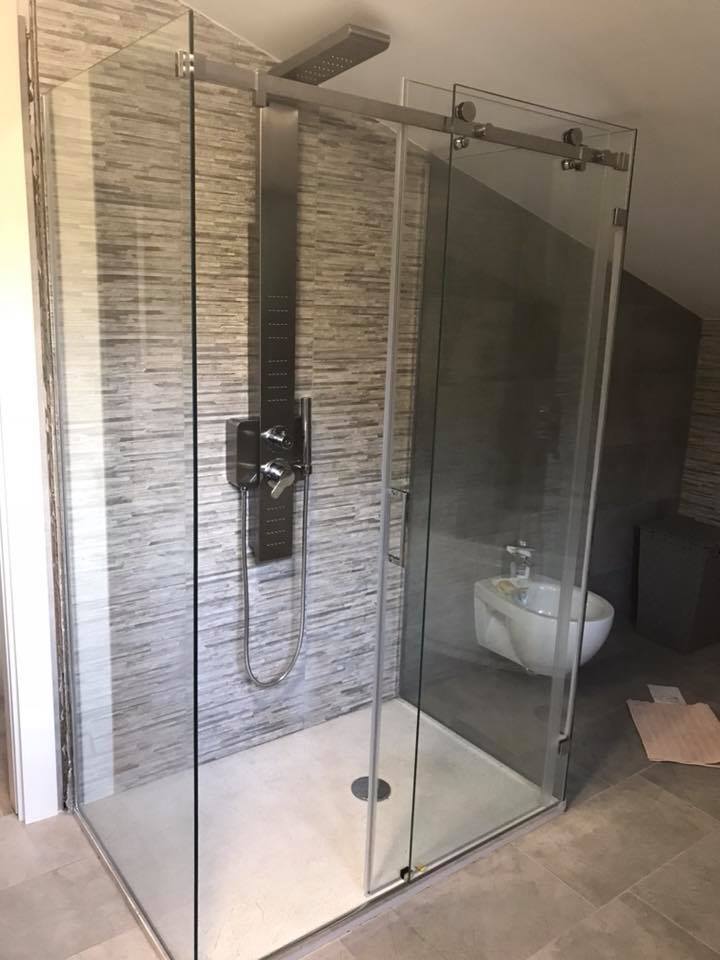 cabina doccia per bagno moderno