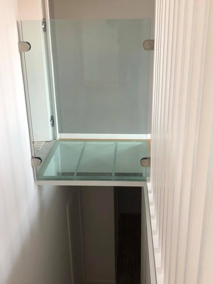 parapetto di cristallo