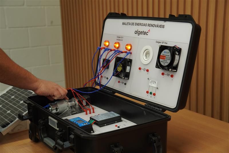 Maleta de energias renováveis para o ensino superior