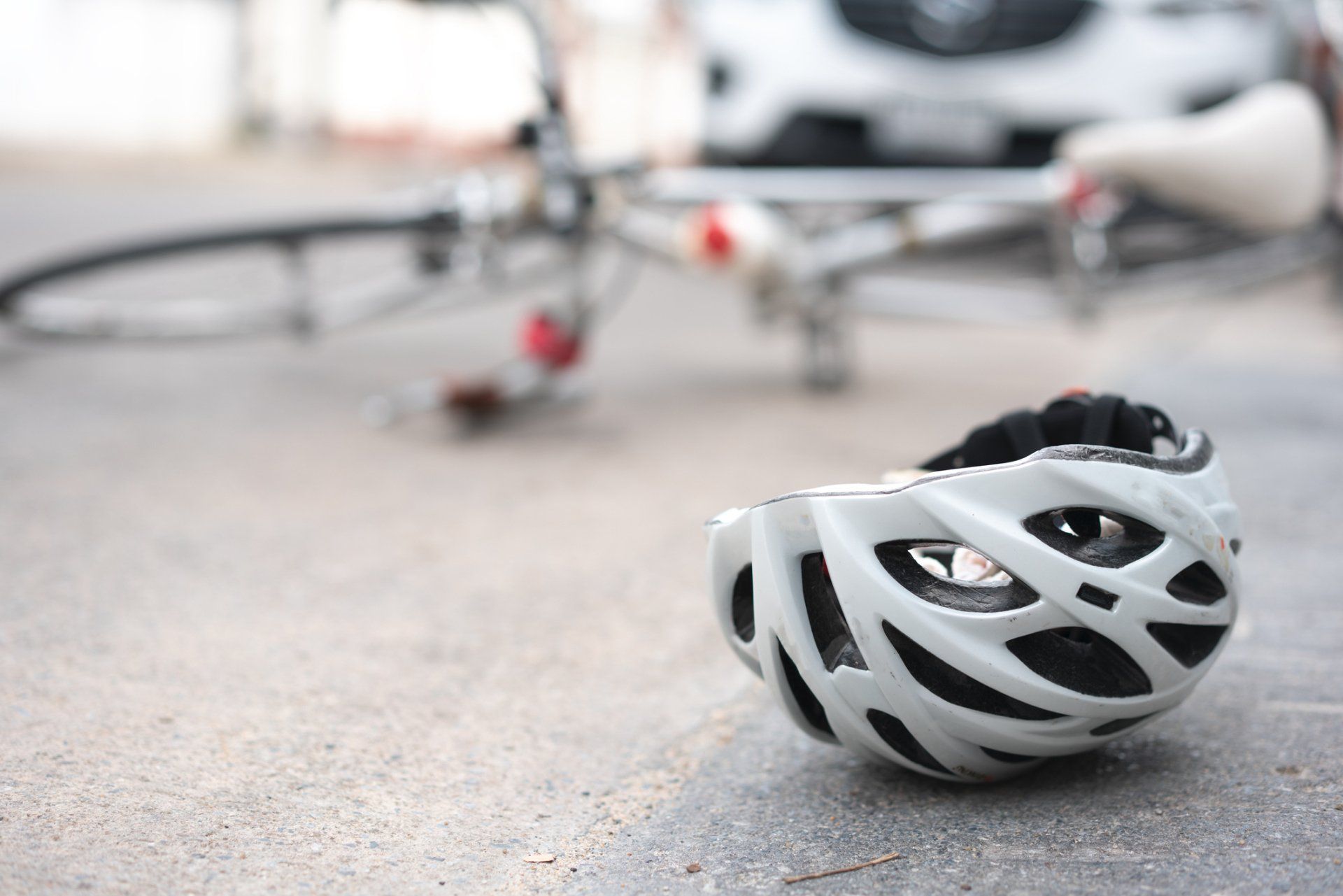 Accident Car Crash With Bicycle On Road - Tampa, FL - Jeeves Law Group