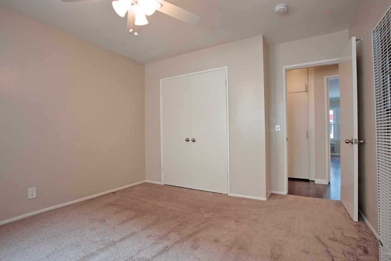 monacobedroom-3-hdr-x2