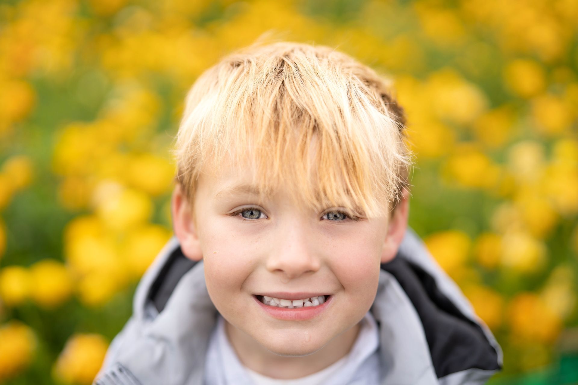 Boy in poppy field. Seasonal Photography. Mini session. Outdoors. Photo by Jelena's Photo.