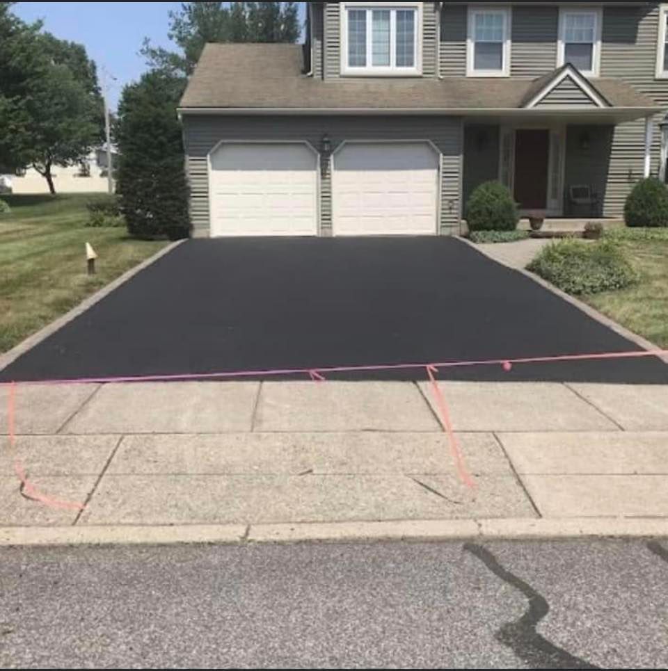 Driveway with Closed Garage – Bensalem, PA – Connect Paving & Sealcoating