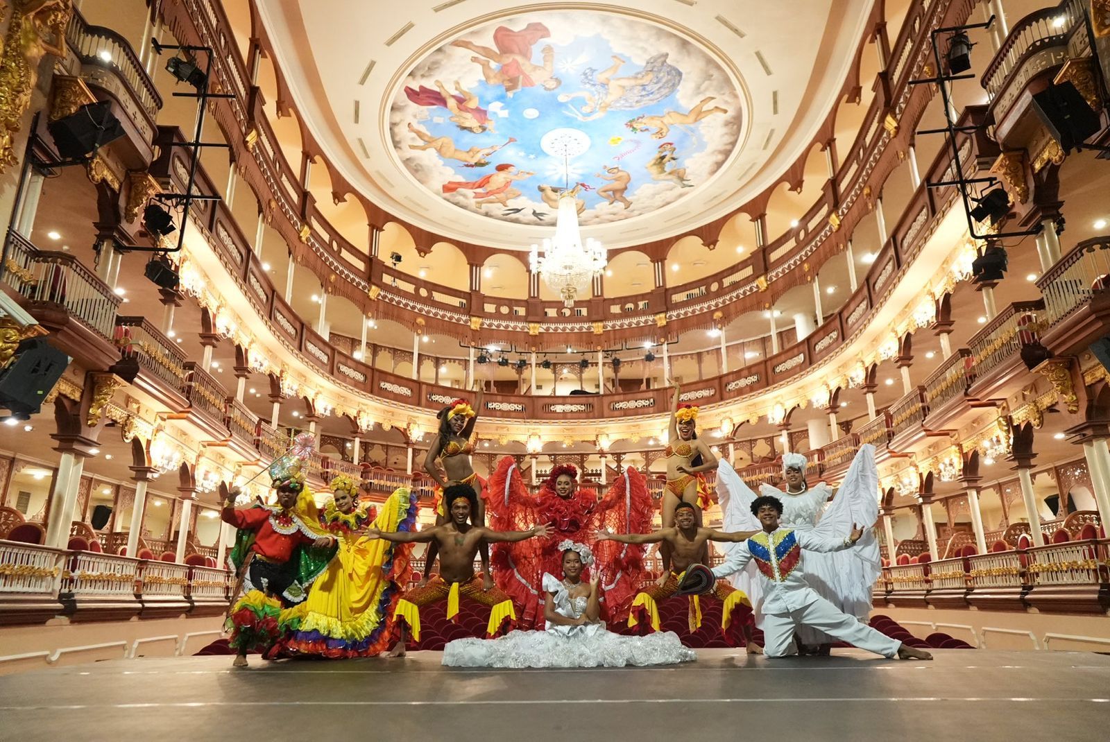 Kymbala en presentaciones.