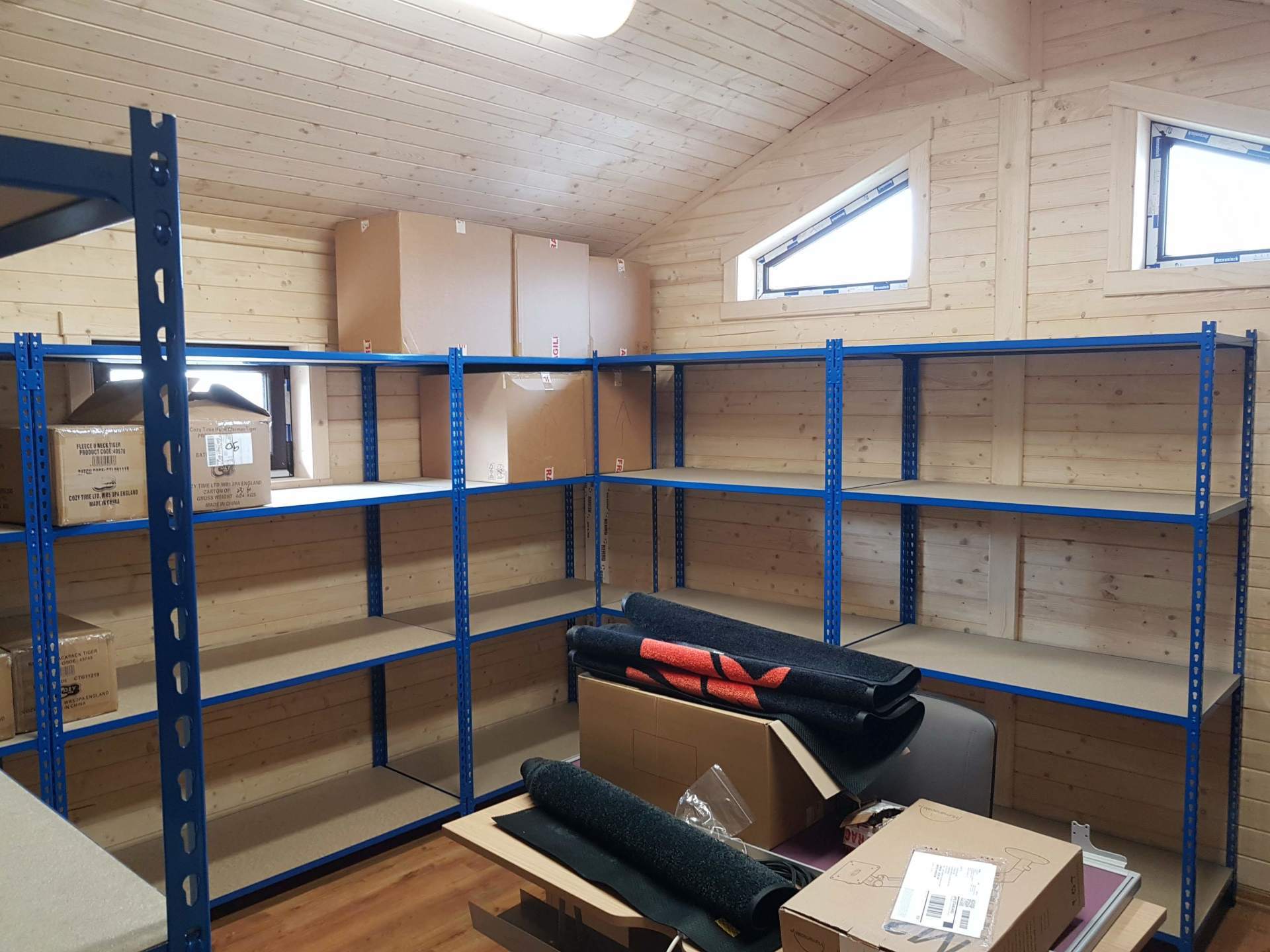 Wooden shelf display 1